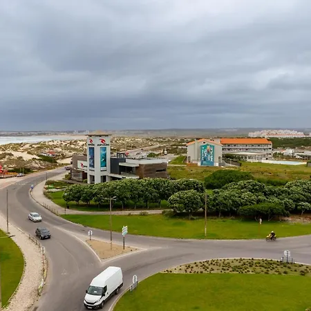 Nuno Moco * ペニシェ